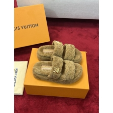 Louis Vuitton Slippers